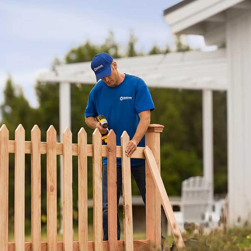 fence installer safety support